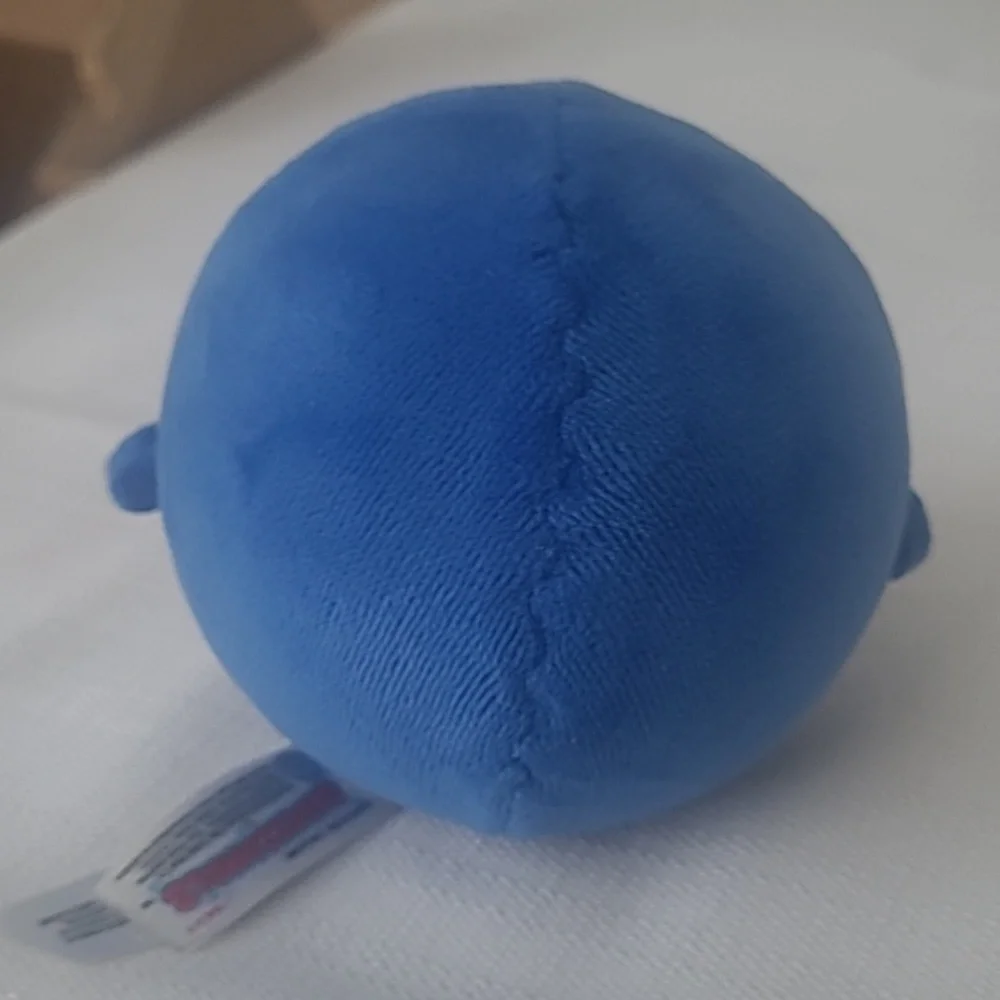 Squeezamals Plush Blue Penguin 3.5” figure Very Cute And Cuddly Big Bright Eyes - Picture 2 of 3